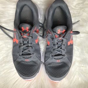 Under Armour Women's Assert 6 Athletic Shoe 7.5